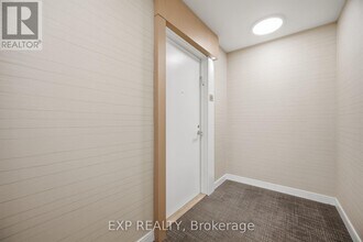 70 Annie Craig Dr in Toronto, ON - Building Photo - Building Photo