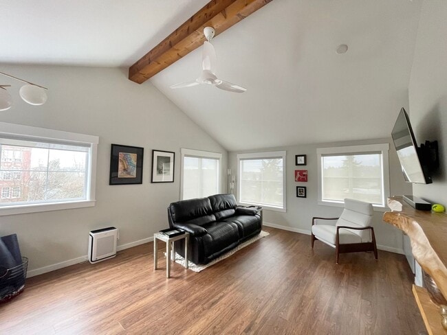 3901 Fremont Ave N in Seattle, WA - Building Photo - Building Photo