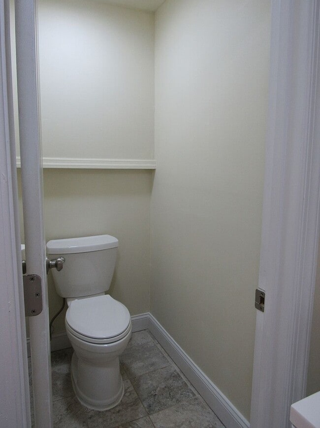 2621 Sigmona St in Falls Church, VA - Building Photo - Building Photo