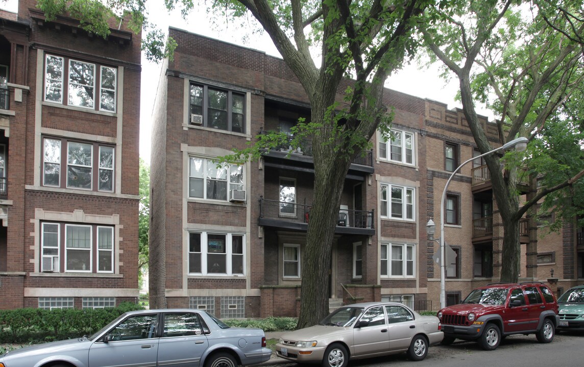 5435-5437 S Woodlawn Ave in Chicago, IL - Building Photo