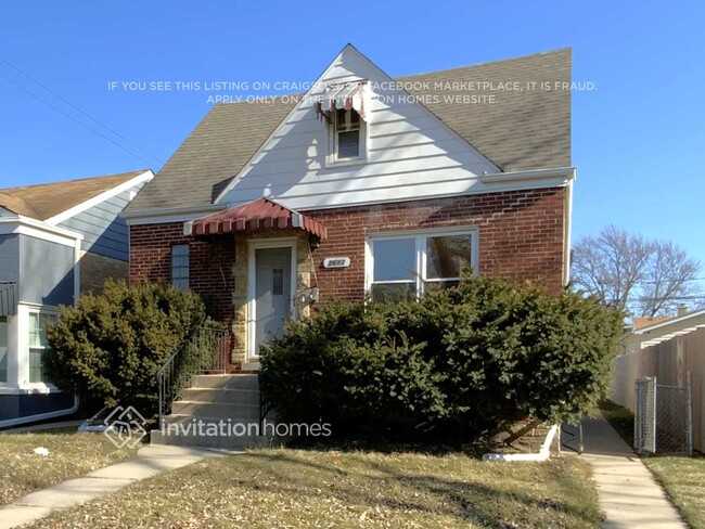 property at 2613 N Rhodes Ave