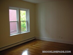 1539 Beacon St in Brookline, MA - Building Photo - Building Photo