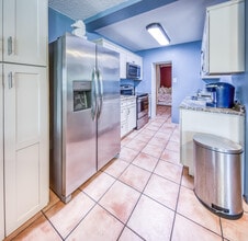 622 10th Ave N in Lake Worth Beach, FL - Building Photo - Building Photo