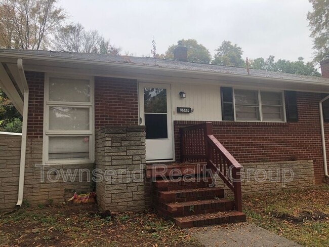 property at 3649 Dresden Dr E