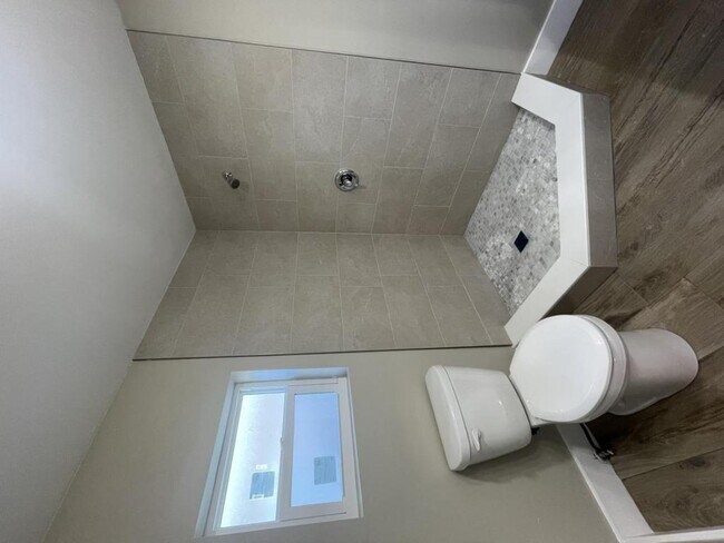 928 Lantana Ave in Clearwater, FL - Building Photo - Building Photo
