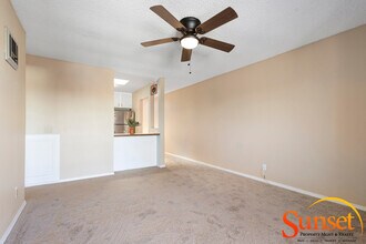 2915 Cowley Way in San Diego, CA - Building Photo - Building Photo