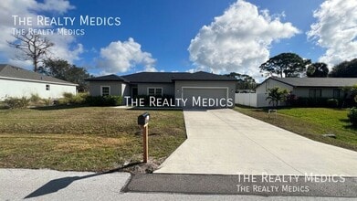 1161 Yager Rd SE in Palm Bay, FL - Building Photo - Building Photo