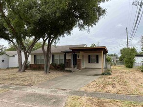 4300 McCutchen Ave in Wichita Falls, TX - Building Photo - Building Photo