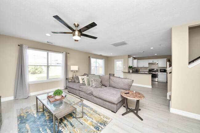 19903 Bettencourt Ln