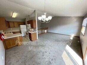 2510 Amber Valley Ct S in Fargo, ND - Building Photo - Building Photo