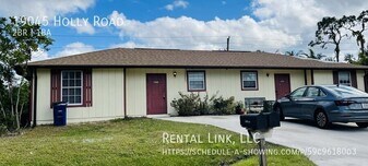 19045 Holly Rd in Ft. Myers, FL - Building Photo