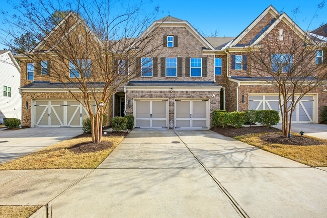 property at 7275 Heritage Oak Ct