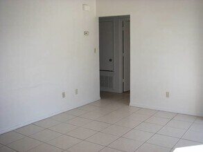 1219 Tino Ct in Orlando, FL - Building Photo - Building Photo