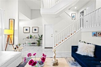 2450 E Del Mar Blvd in Pasadena, CA - Building Photo - Building Photo