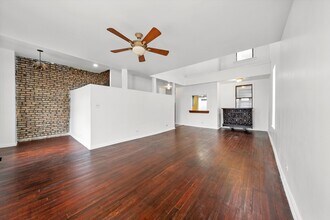 903 W 19th St, Unit 3 in Chicago, IL - Building Photo - Building Photo