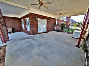 902 Parkside Ct SE in Decatur, AL - Building Photo - Building Photo
