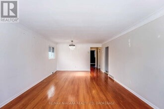 144 Elm St in Port Colborne, ON - Building Photo - Building Photo