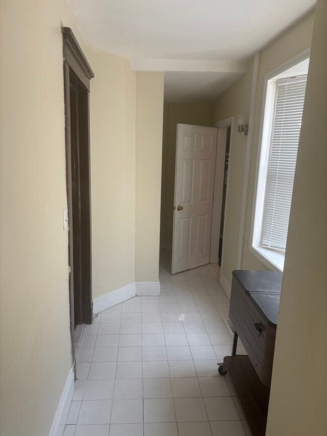 2595 Waverly Way in Norfolk, VA - Foto de edificio - Building Photo