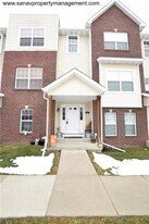 9160 Greenspire Dr in West Des Moines, IA - Building Photo