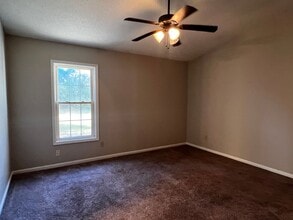 708 Pinewood Dr in Jacksonville, NC - Building Photo - Building Photo