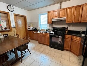 24 Hardwick St, Unit 3A in Cambridge, MA - Foto de edificio - Building Photo