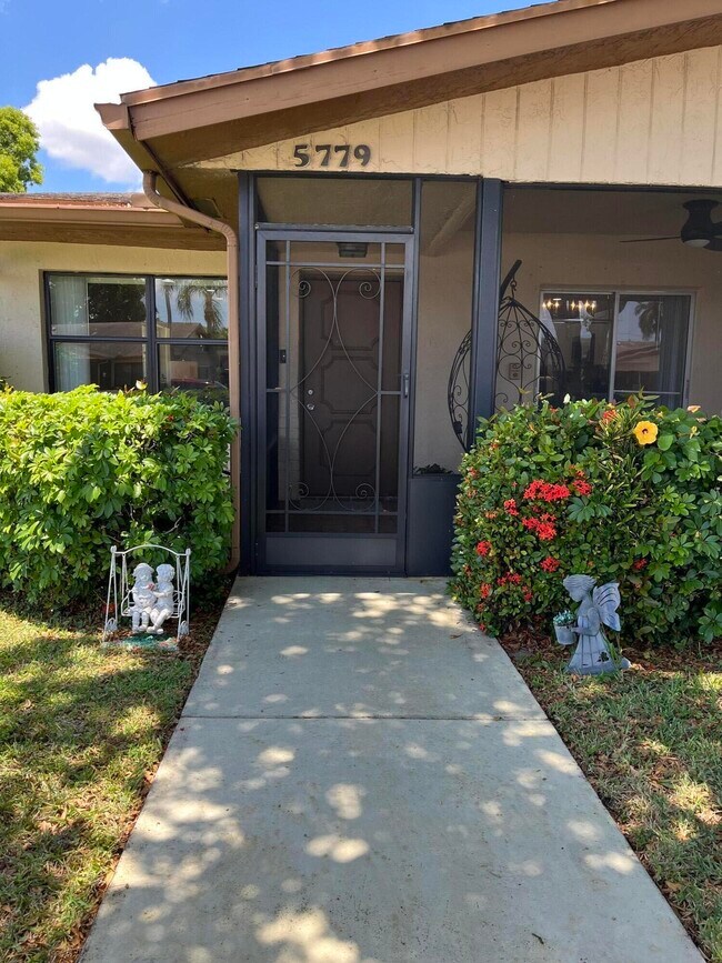 5779 Doris Ct in Delray Beach, FL - Building Photo - Building Photo