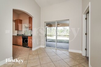 713 Foxtail St E in Lehigh Acres, FL - Foto de edificio - Building Photo