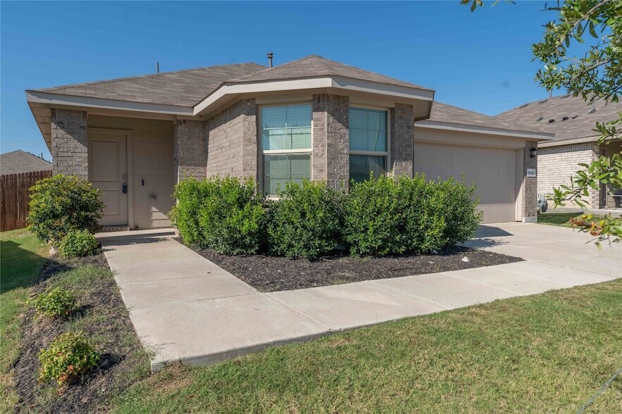 16409 Portage St in Justin, TX - Building Photo