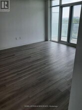 3220 Sheppard Ave E in Toronto, ON - Building Photo - Building Photo