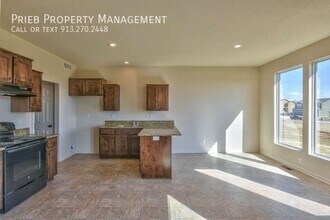1830 W Prairie St in Olathe, KS - Building Photo - Building Photo