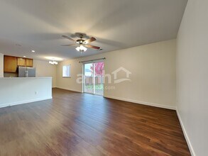 10032 Terra Court Southeast in Yelm, WA - Foto de edificio - Building Photo