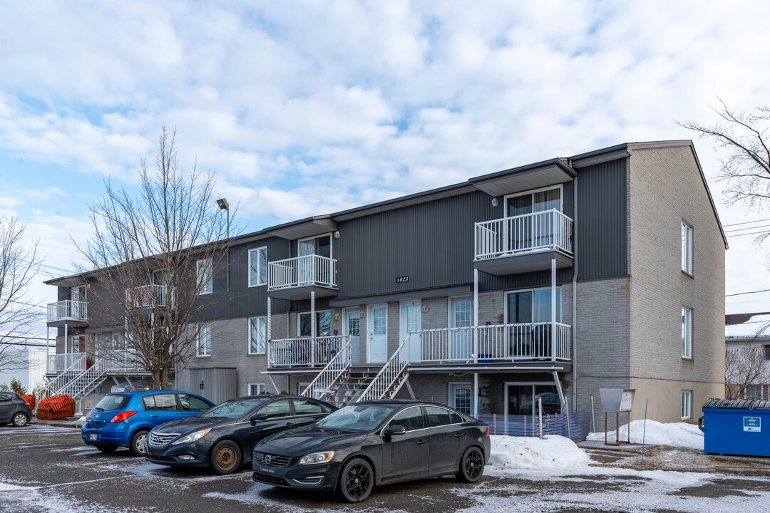 1025 De La Prairie St in Lévis, QC - Building Photo