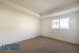 11403 Chandler Blvd in Los Angeles, CA - Building Photo - Building Photo