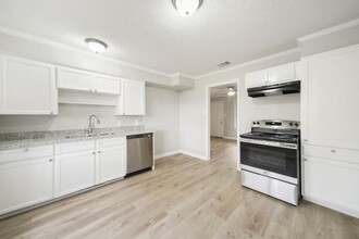 8739 Pattibob St in Houston, TX - Building Photo - Building Photo