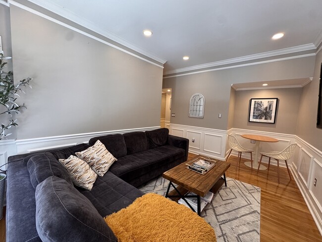 416 Marlborough St, Unit 102 in Boston, MA - Building Photo - Building Photo