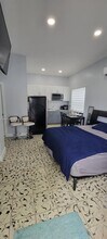 636 SE 5th Pl in Hialeah, FL - Building Photo - Building Photo