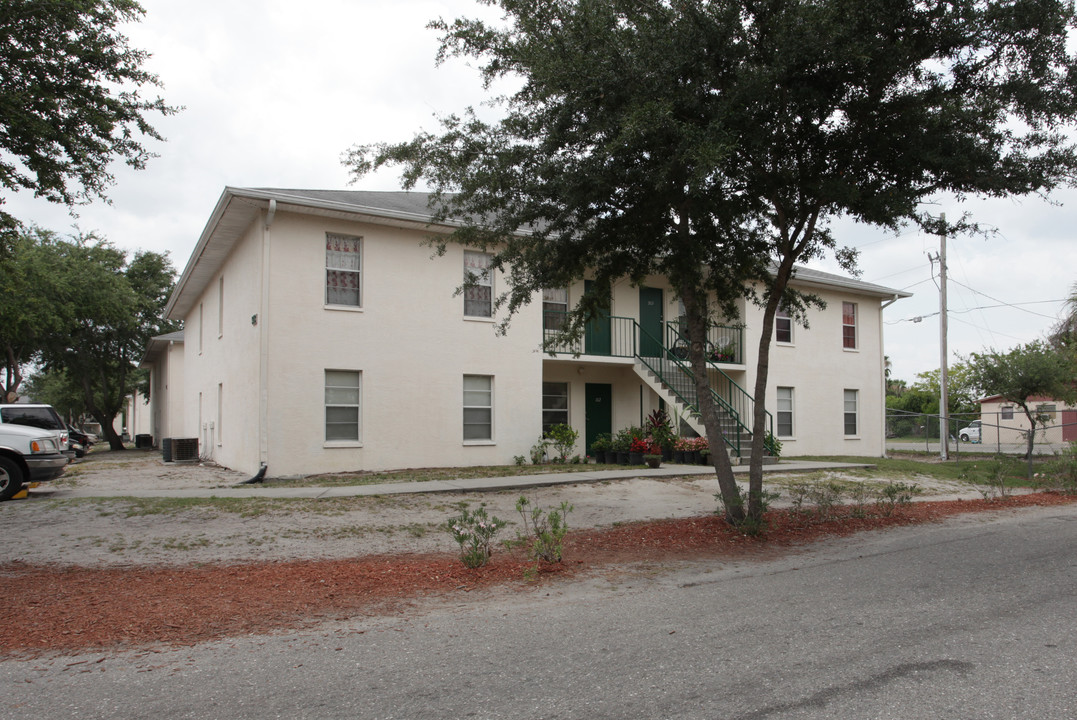 Oak Haven Apartments in Immokalee, FL - Foto de edificio