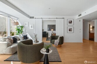 301 Mission St in San Francisco, CA - Foto de edificio - Building Photo