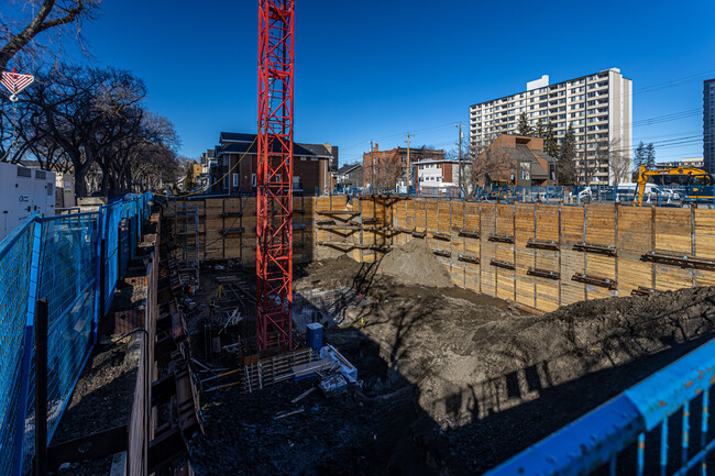 Hat on 122 in Edmonton, AB - Building Photo - Building Photo