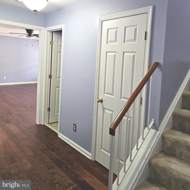 8202 Catbird Cir in Lorton, VA - Building Photo - Building Photo