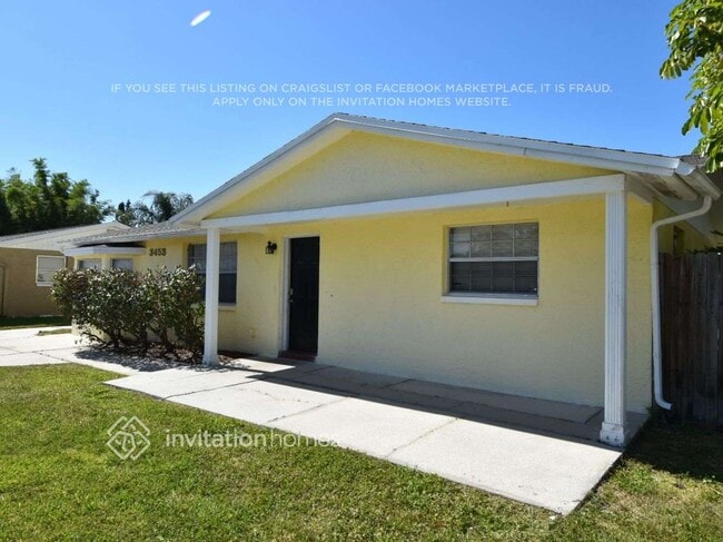 3453 Wilson Dr, Unit 307 in Holiday, FL - Building Photo - Building Photo