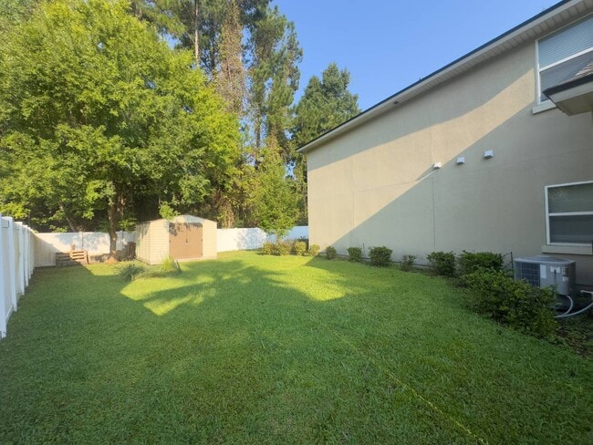 property at 15 Hunters Hollow Ct