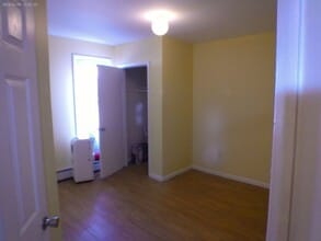 13 Armstrong Pl in Bridgeport, CT - Building Photo - Building Photo