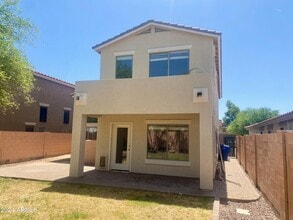 4008 E Ironhorse Rd in Gilbert, AZ - Building Photo - Building Photo