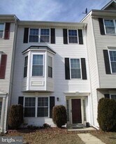 7704 Periwinkle Way in Severn, MD - Building Photo