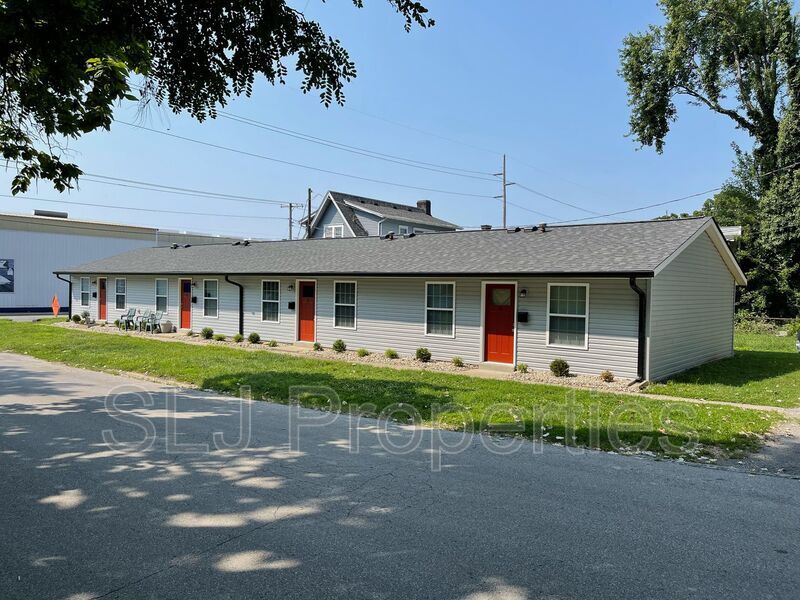 419 Meigs Ave in Jeffersonville, IN - Building Photo