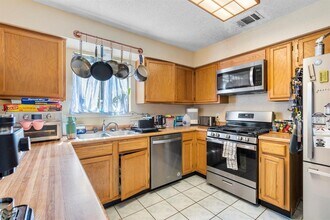 2656 Piping Rock Trail in Austin, TX - Foto de edificio - Building Photo