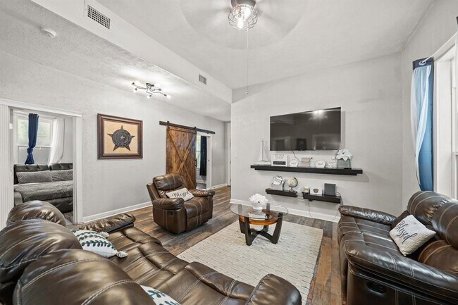 3223 Avenue M in Galveston, TX - Building Photo - Building Photo