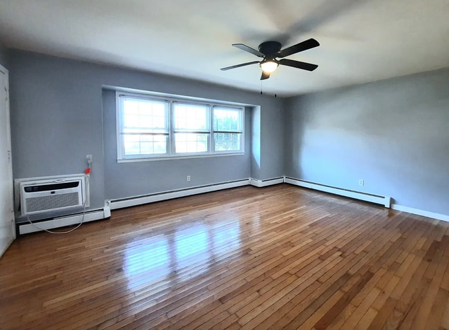 property at 5410 Suffolk Ct
