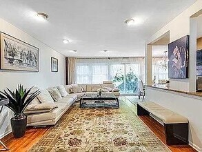 57-75-75 Cloverdale Blvd in Queens, NY - Building Photo - Building Photo